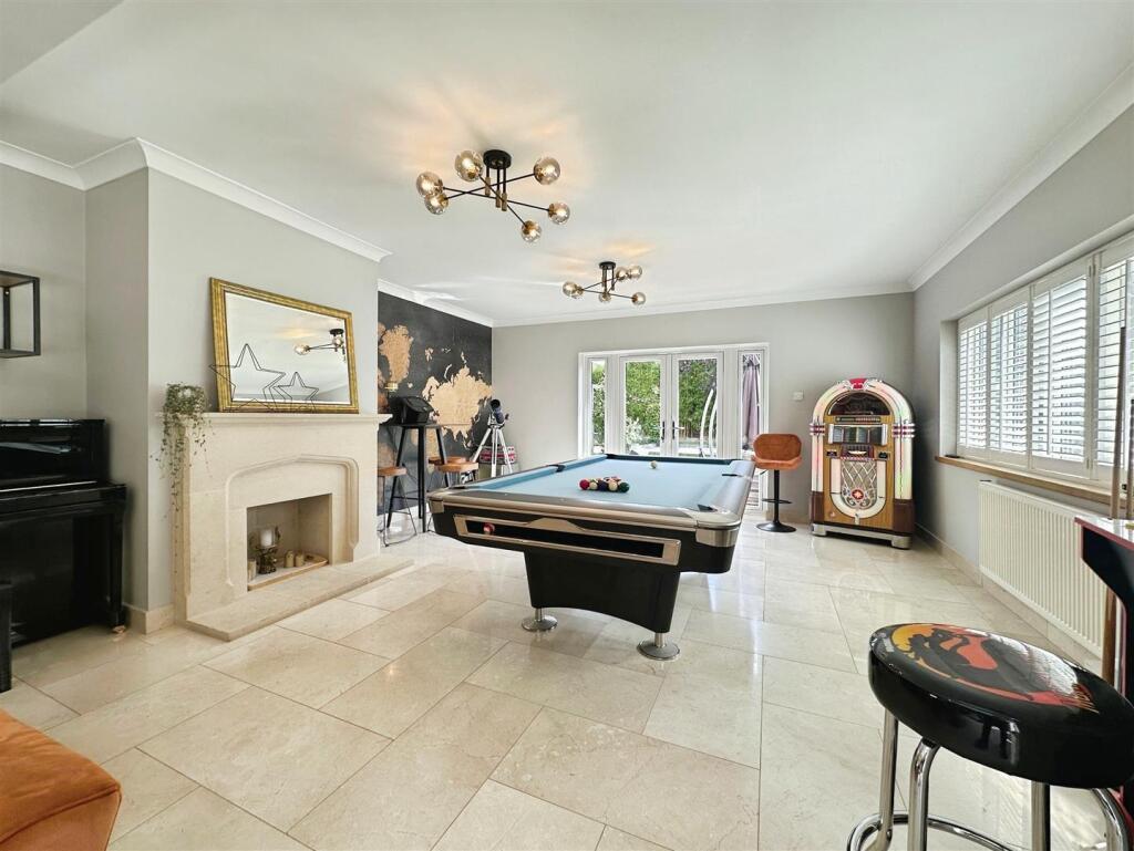 552c1afb--4D72-B9E8-19AFDB537F13-46764-00000FF2323