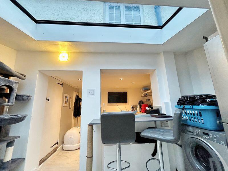 Utility/breakfast room