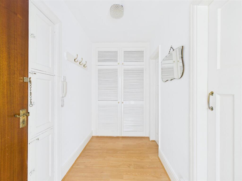 28 Crescent Mansions - 000.jpg