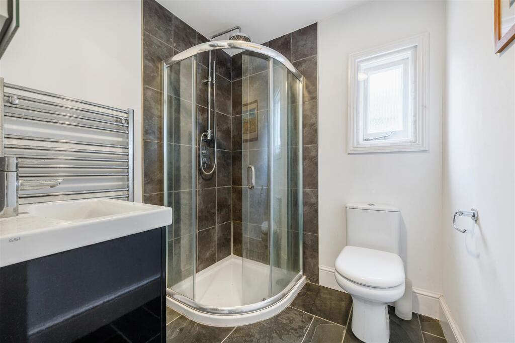 36 Buxton Gardens-22.jpg