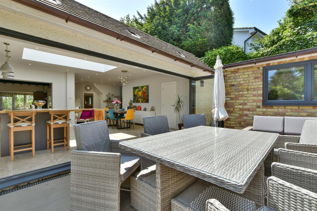 External Lifestyle Photograph