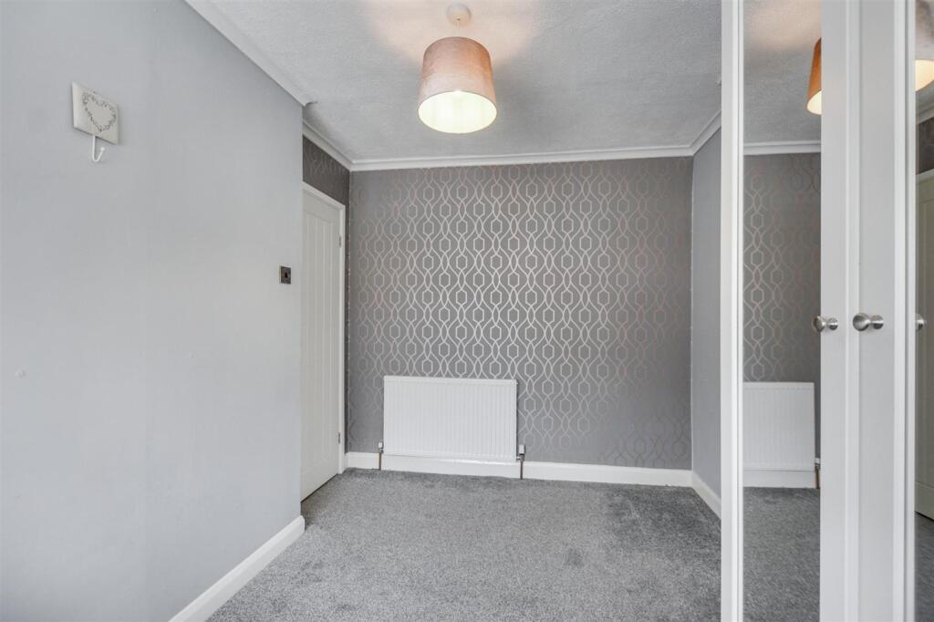 Bedroom 1_3.jpeg