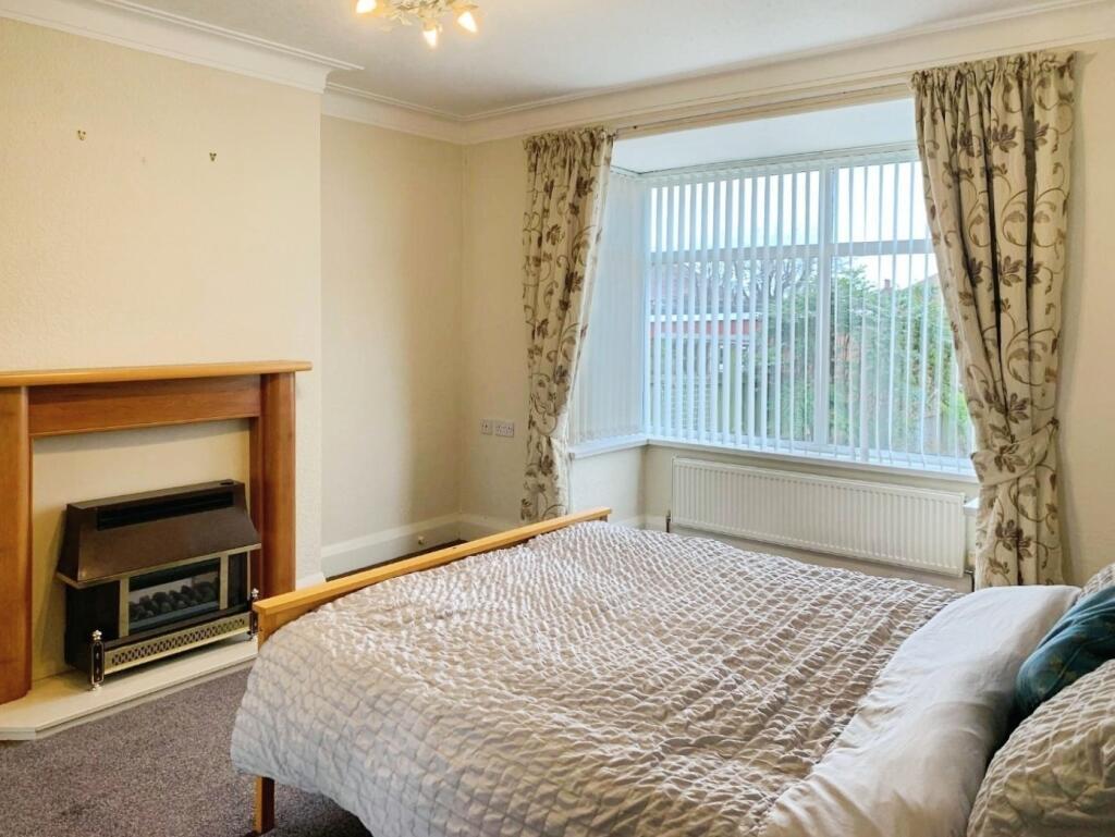 pbox-bedroom-316395.JPG