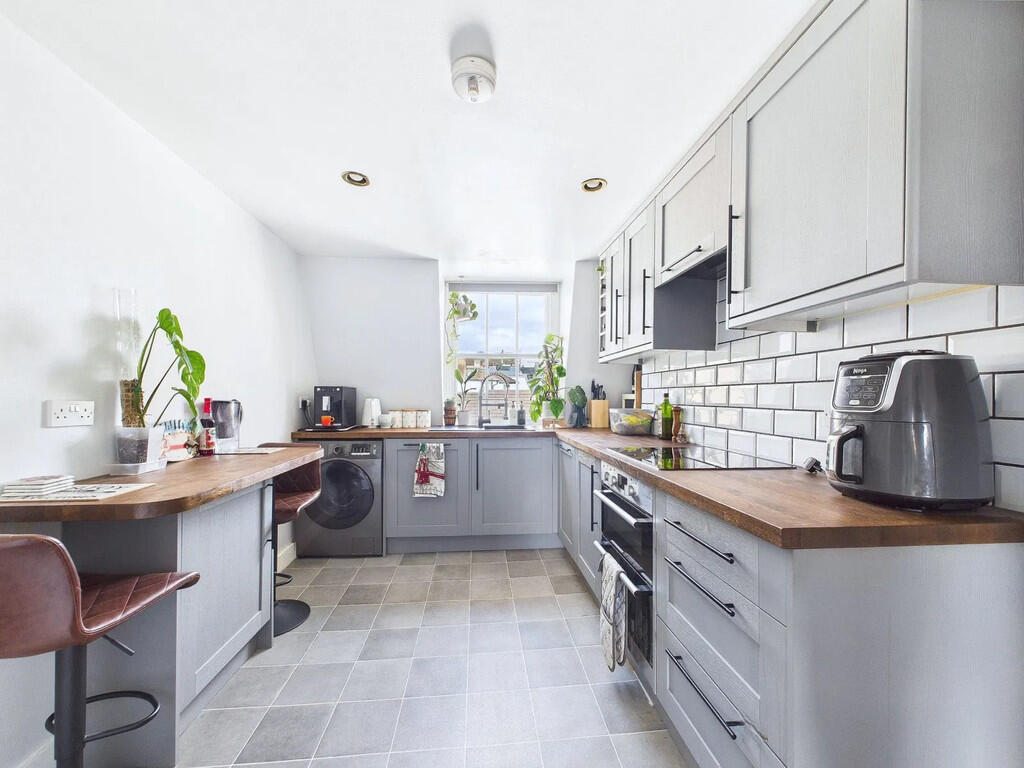 CAM03987G0-PR0073...