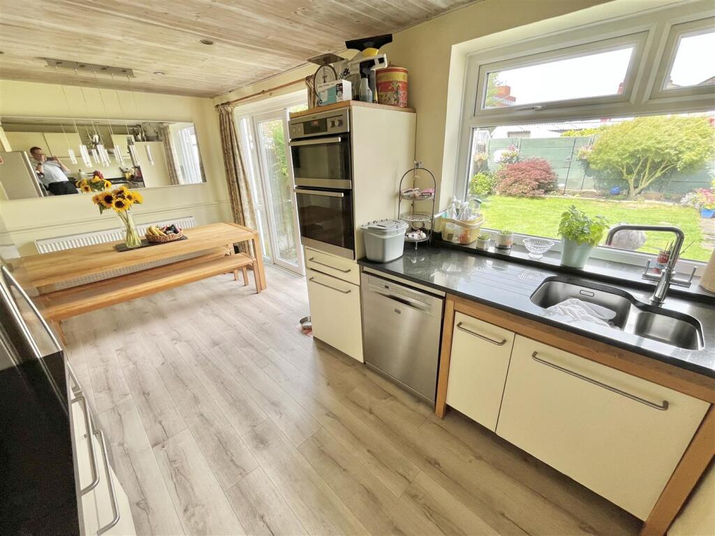Kitchen Aspect 4.jpg