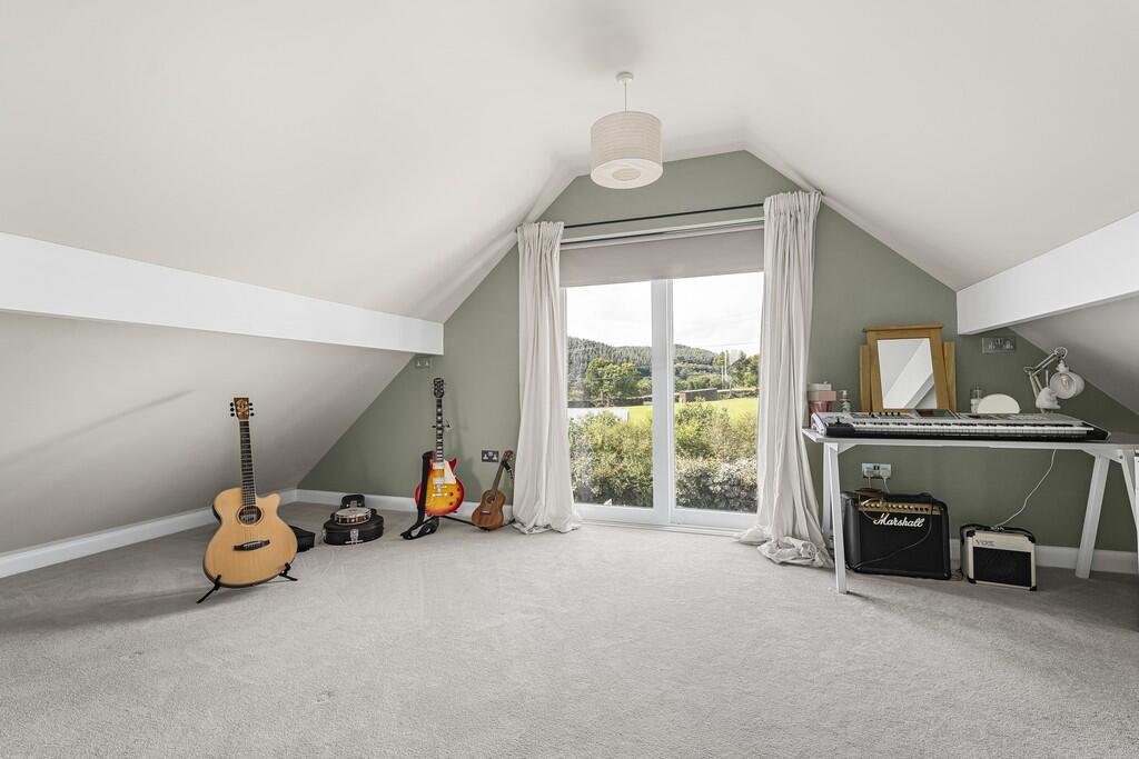 Principle Bedroom...