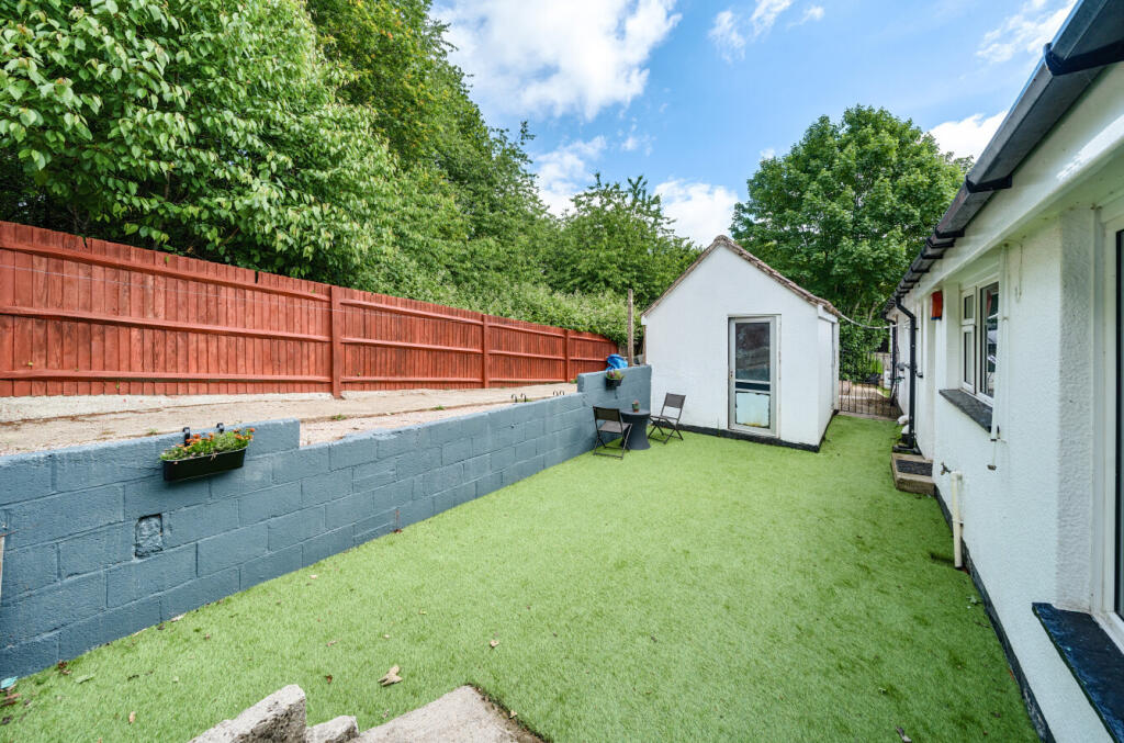 1297916-9-6836e8c...