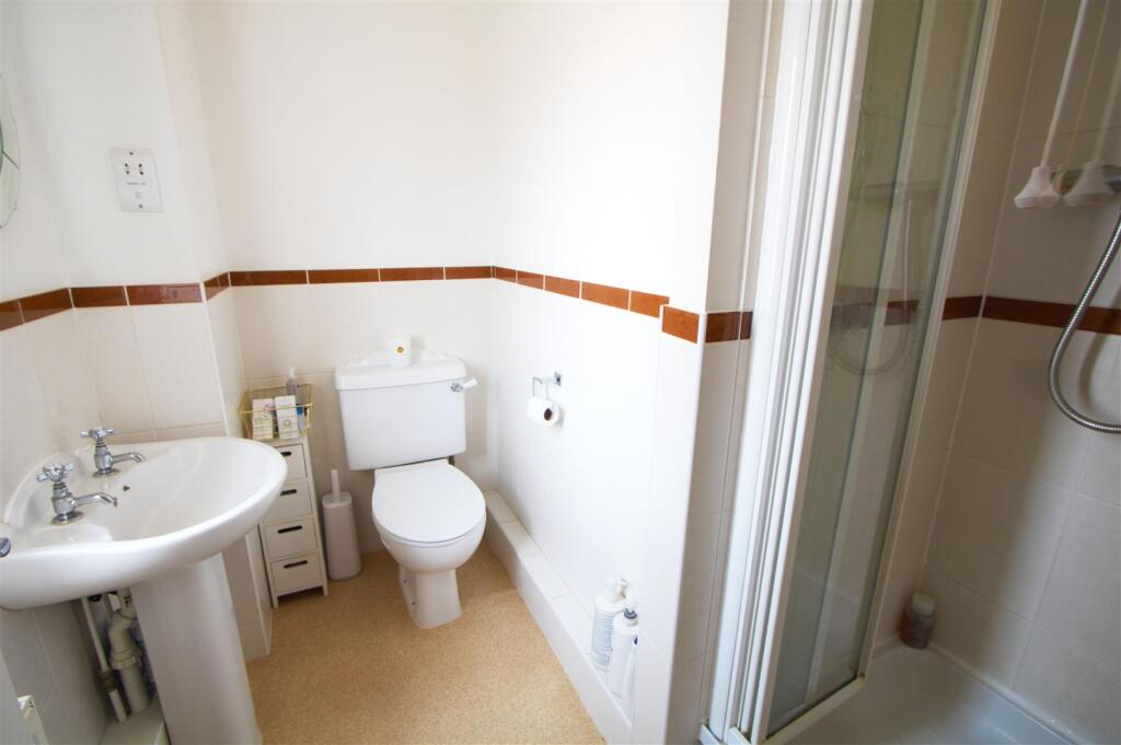 ENSUITE2.jpg