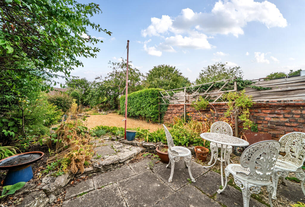 1327124-8-687a49d...