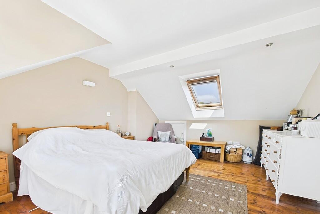 44d0860f-CAM01085...