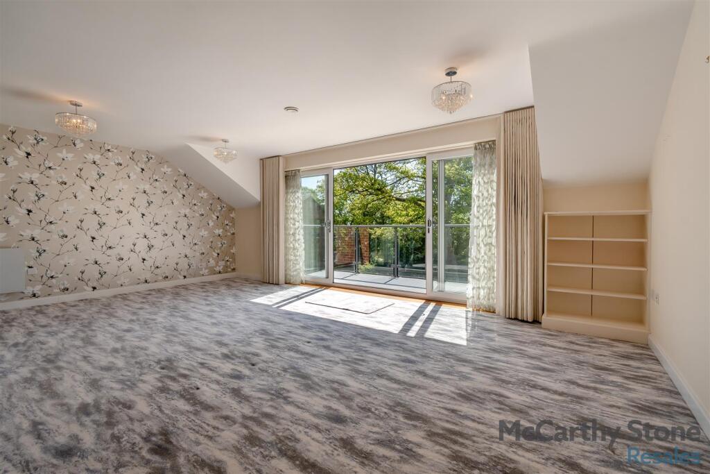 8646880-interior14.jpg