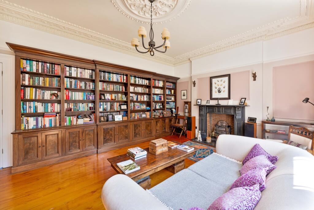 Fitted Bookshelves