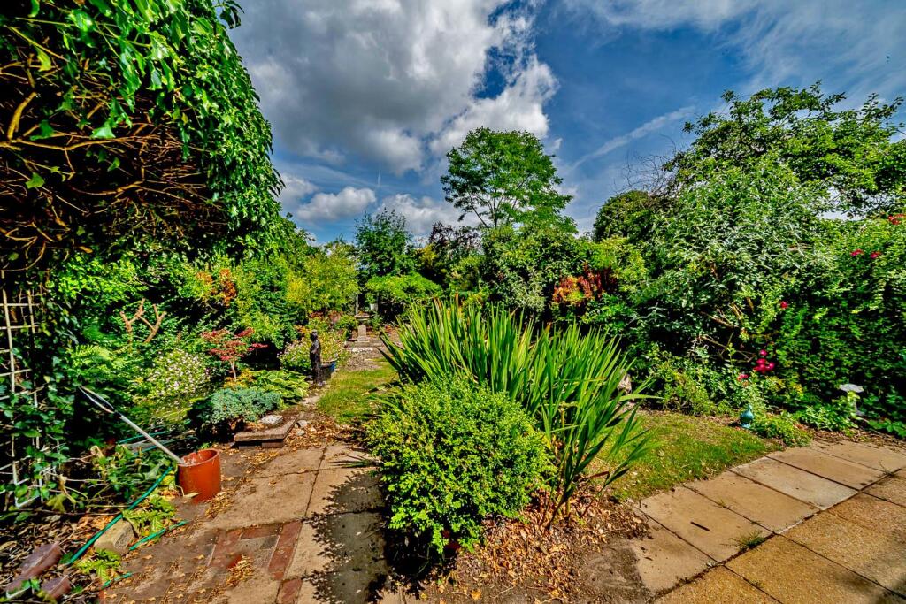 Webbs Estate Agents-25.jpg