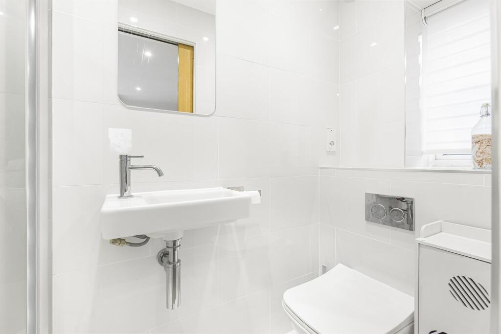 En Suite Shower Room