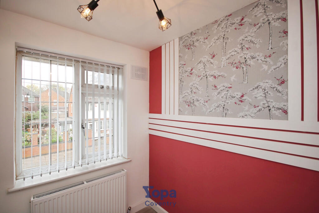 6679c8c7-Bed 203.JPG