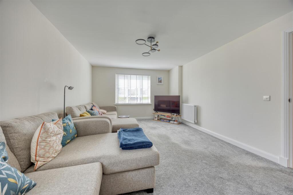 58_AUCHINLECK_RD_ROBROYSTON_008.JPEG