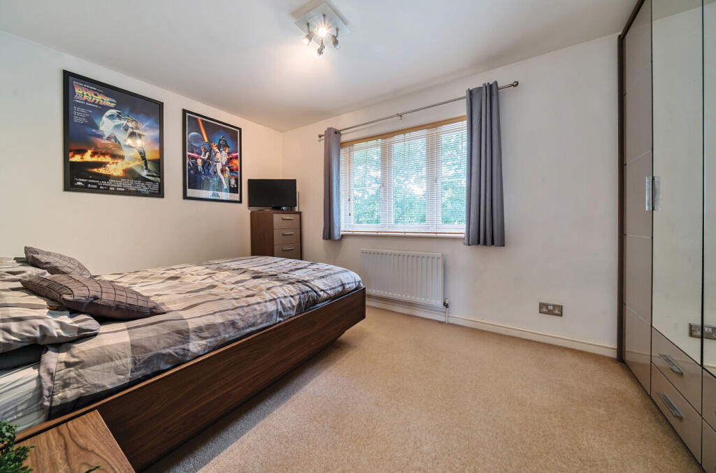 1305600-12-684955...