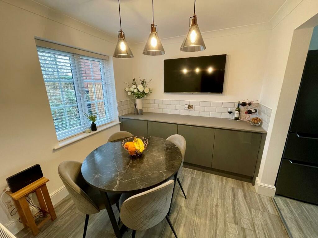 Dining Room.jpg