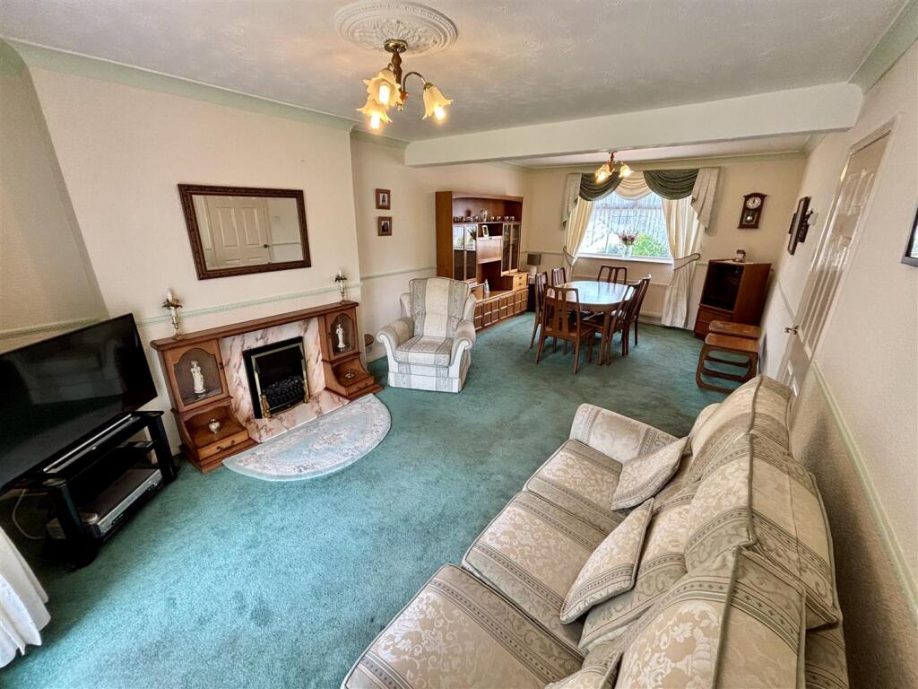 Open Plan Living and Dining Room