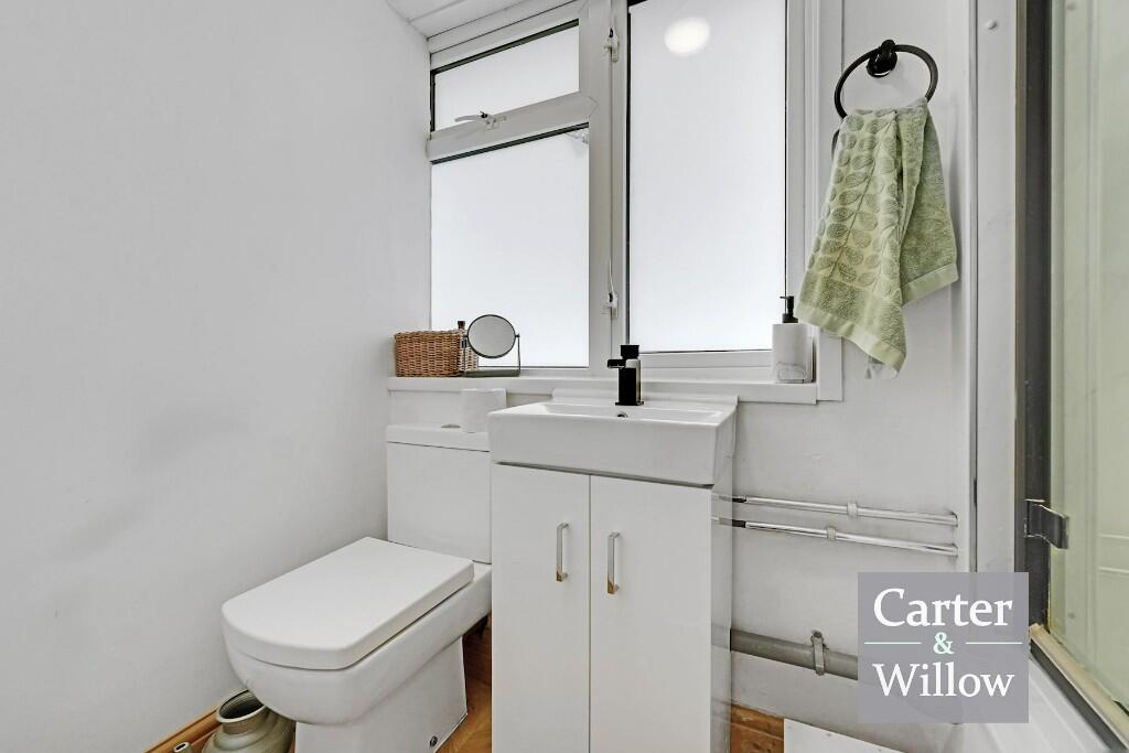 En suite Shower room