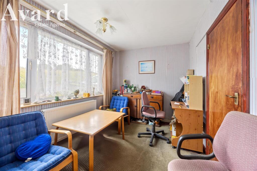 Ditchling Crescent, 51-009.jpg