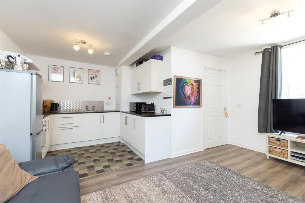 Living Room/Kitchen