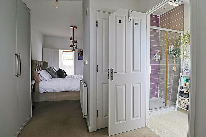 Master Bedroom / En-Suite