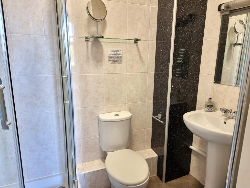 Room 4 Ensuite