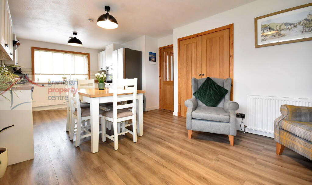 kitchen 3 .JPG