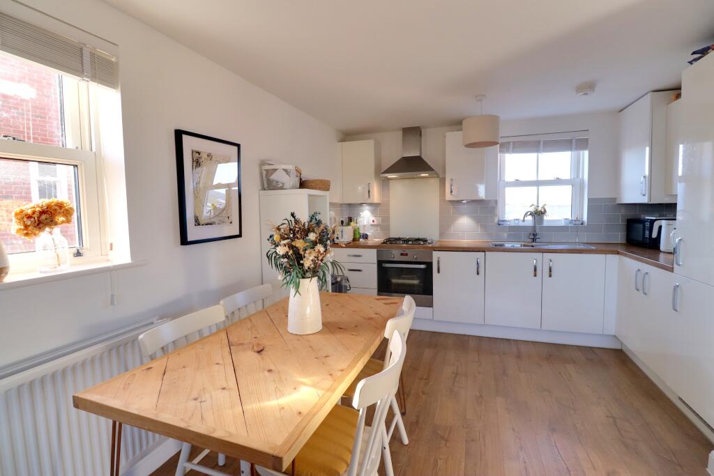 LOUNGE/KITCHEN/DINER