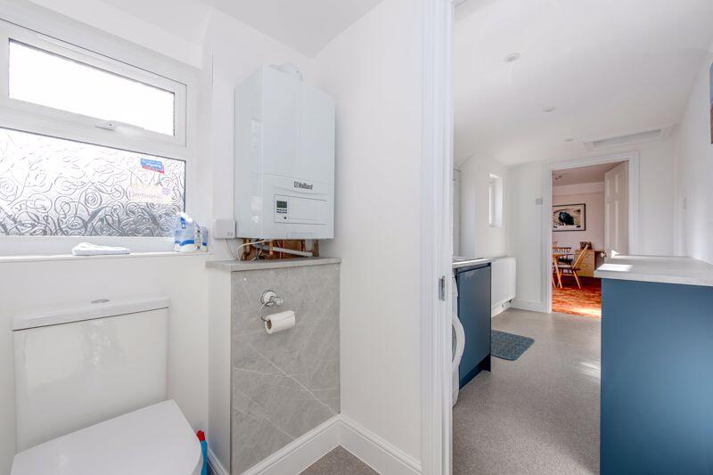 Cloakroom/Utility room