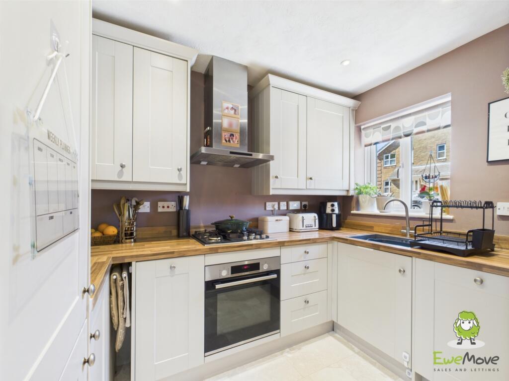 EweMove Estate Agents Basingstoke - Lime Gardens 