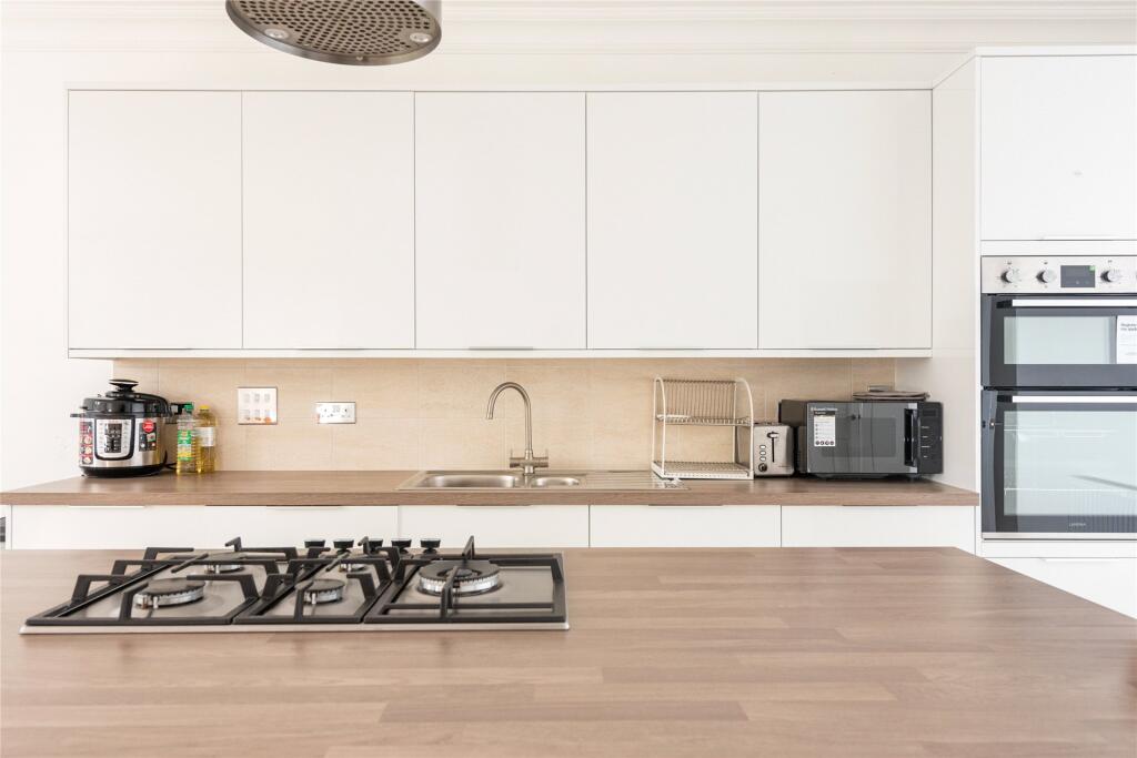 Kitchen/Dining Rm