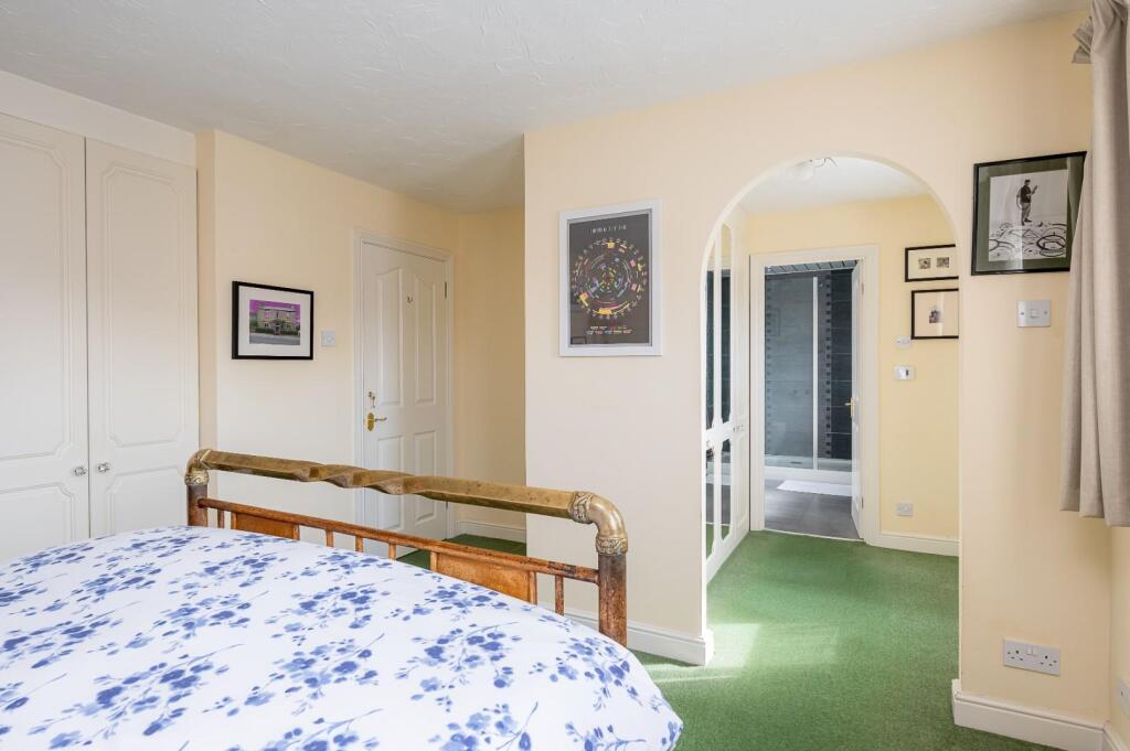 10 Millrace Close-7.jpg