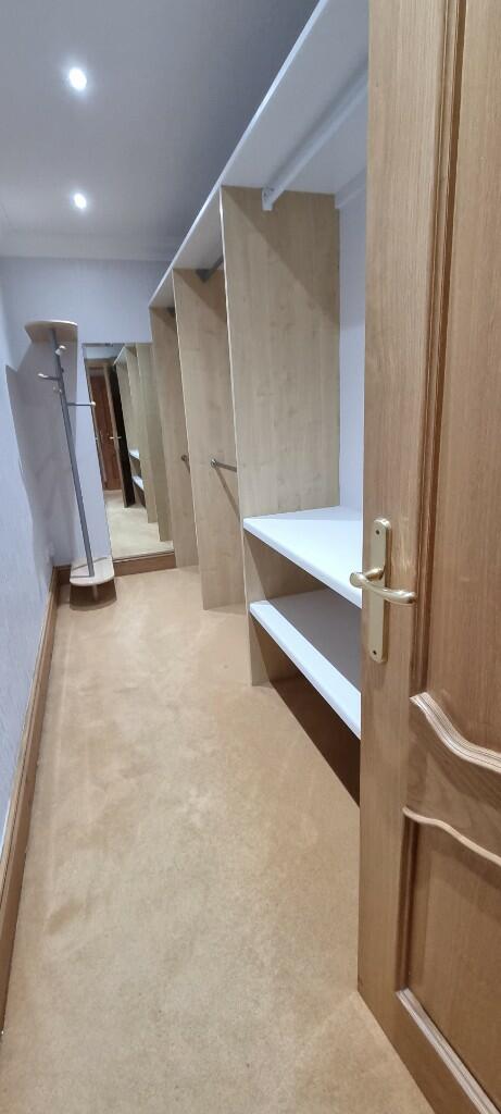 Walk-in Wardrobe