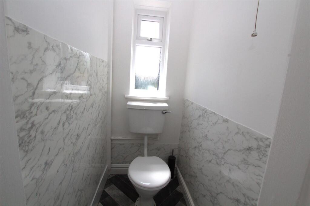 DOWNSTAIRS CLOAKROOM.jpg