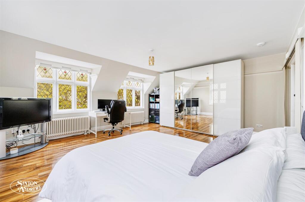 Dorincourt, Boston Gardens (25).jpg