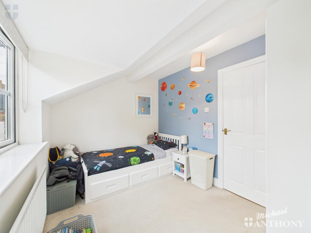 CAM03218G0-PR0743-STILL002