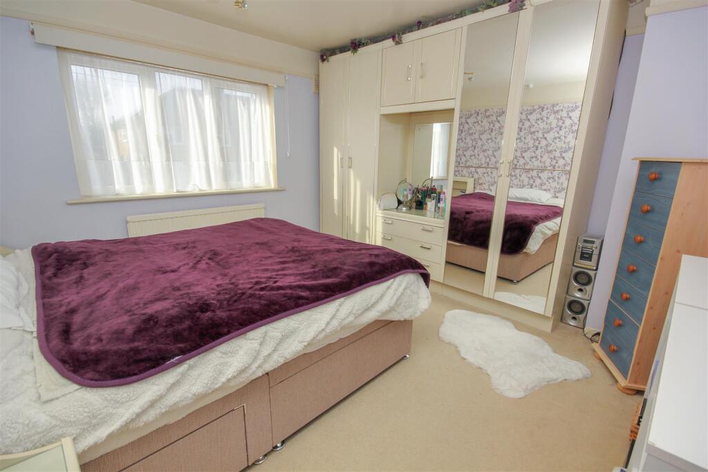 Bedroom 2.jpg