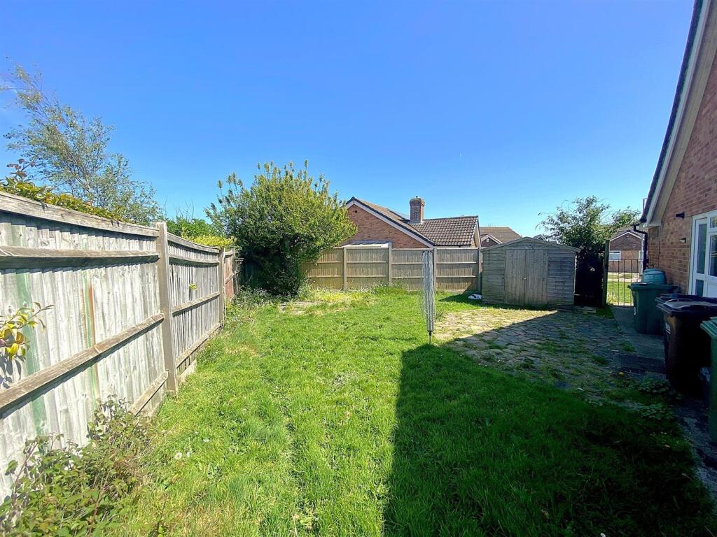 13 Saxon rise - Garden3.jpg