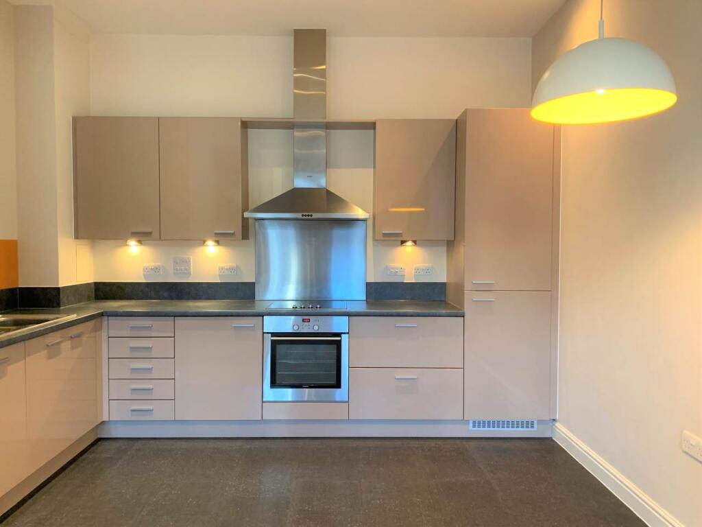 Edison Court, 27 (9)