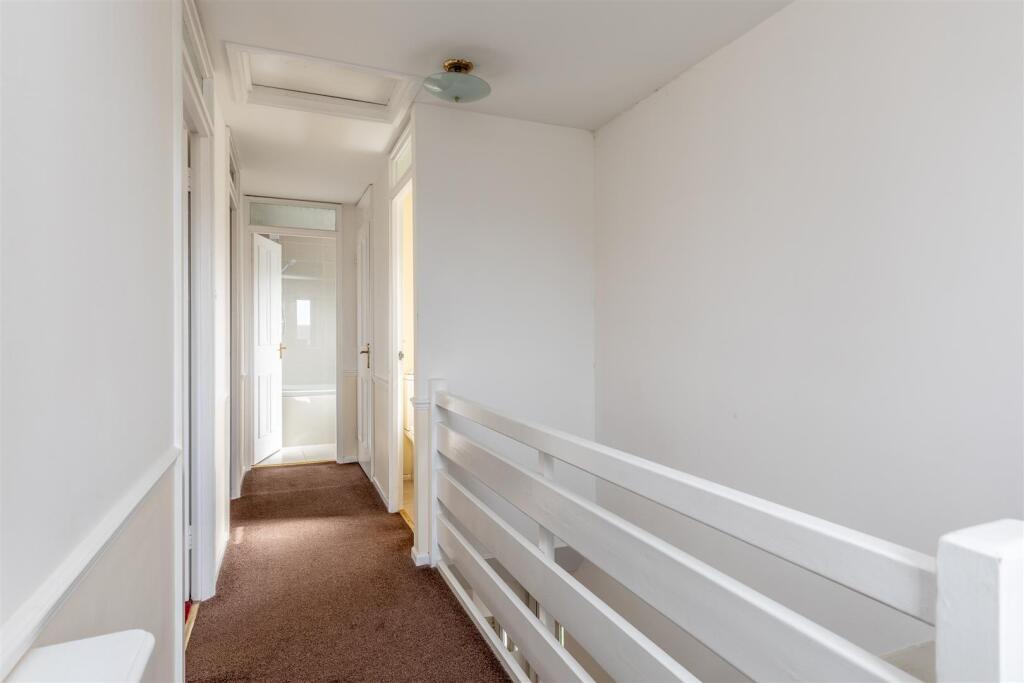 Grasmere Close, Westbury on Trym Landing.jpg