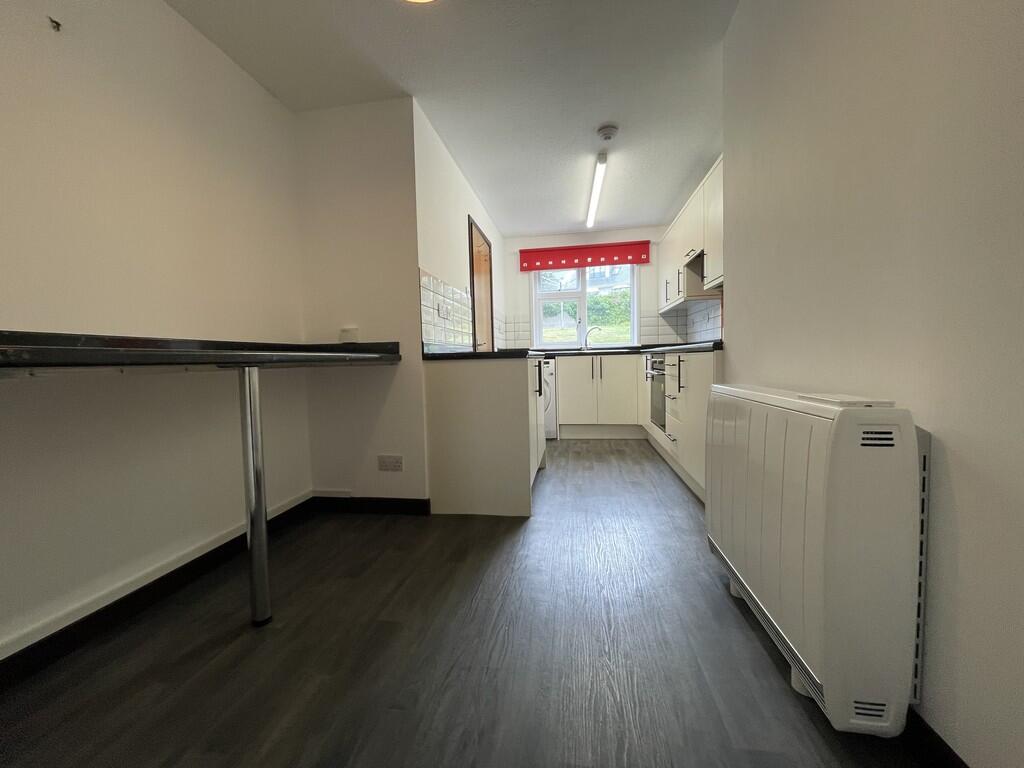 Kitchen 4
