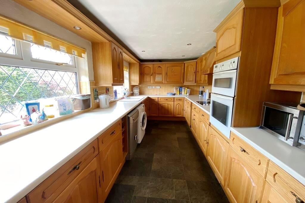 17' Kitchen
