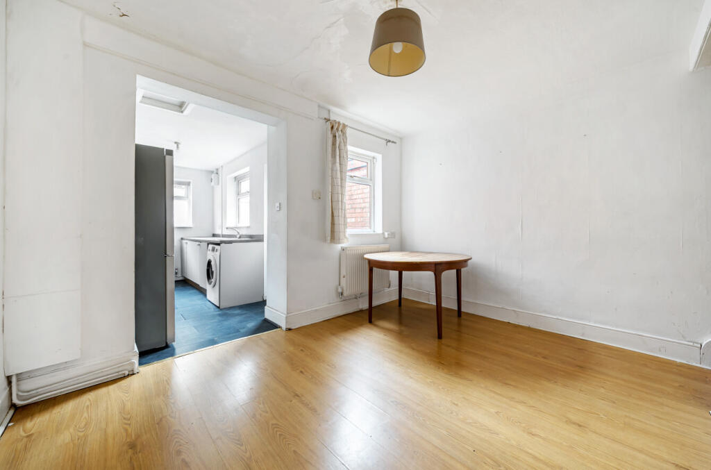 1332485-11-688b64...