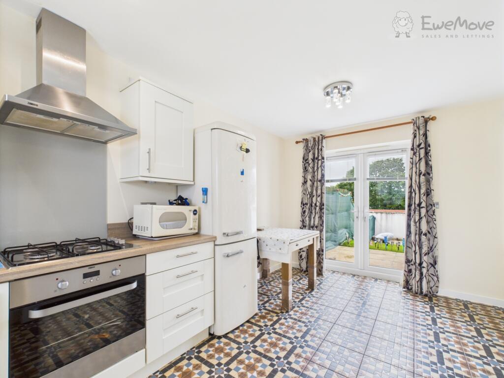 CAM03640G0-PR0046-STILL012