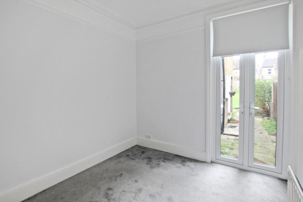 4.bedroom.jpg