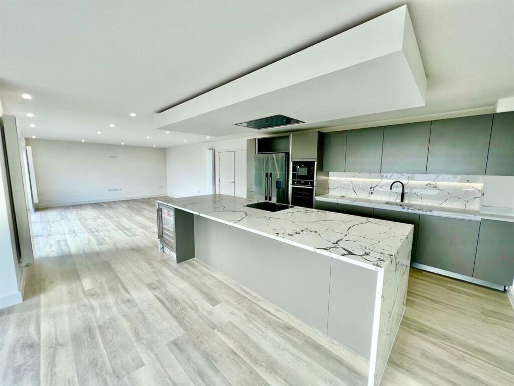 PHOTO-2024-07-08-20-30-09 (6).jpg