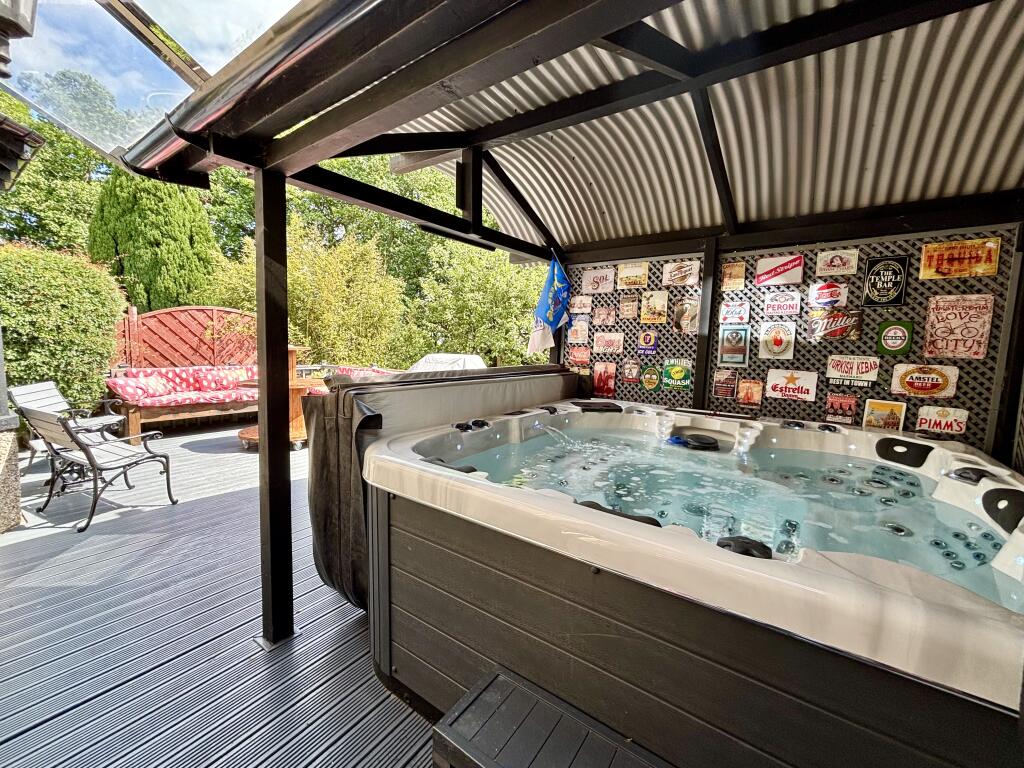 Covered hot tub area