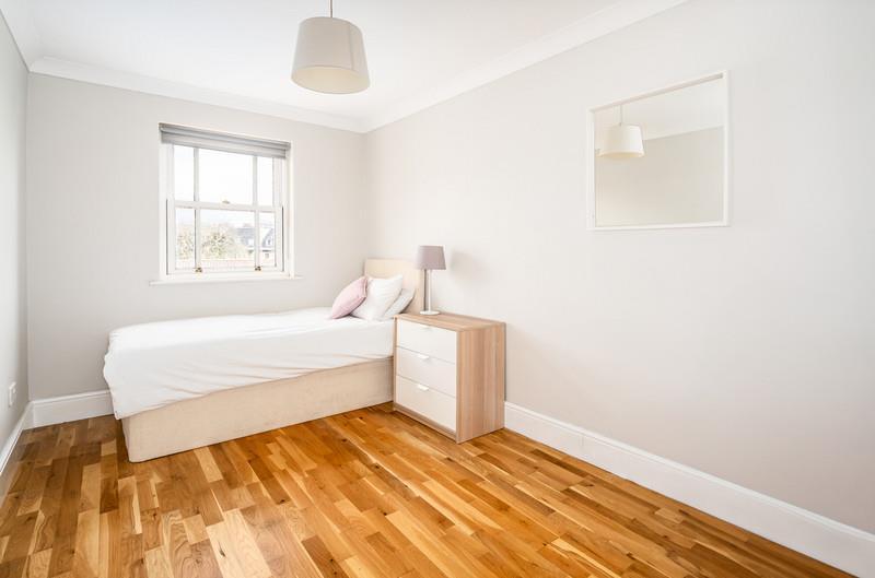 Top-Floor-Apartment-_84b8-399d-e1f4-c8dd-faf9-eb5c